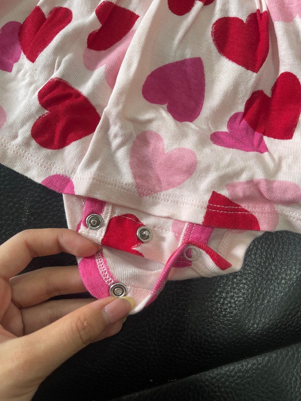 Bộ váy áo Valentine cho bé gái Carter’s, tặng kèm váy bodysuit màu hồng (Size: 0->3m) - Ảnh 9