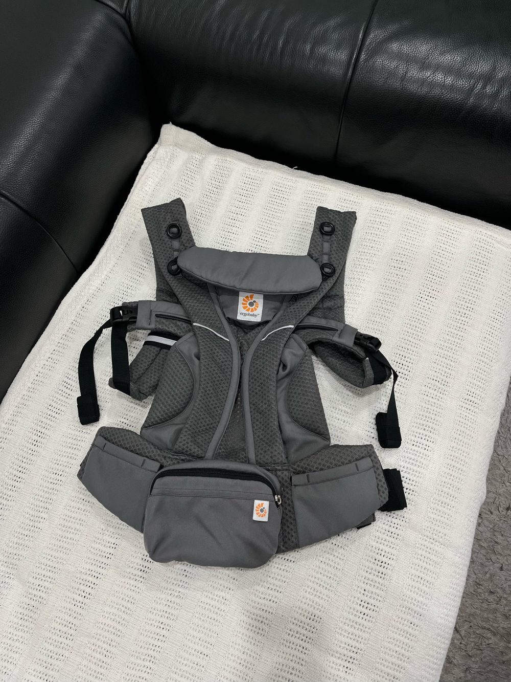 Địu Ergobaby Omni Breeze màu Graphite grey (size: 0->48m, tối đa 20kg) - Ảnh 4
