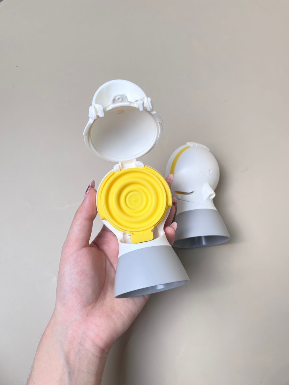 Máy hút sữa Medela Pump In Style maxflow (full box) tặng kèm 2 phễu hút sữa silicone Mini Pum - Ảnh 32