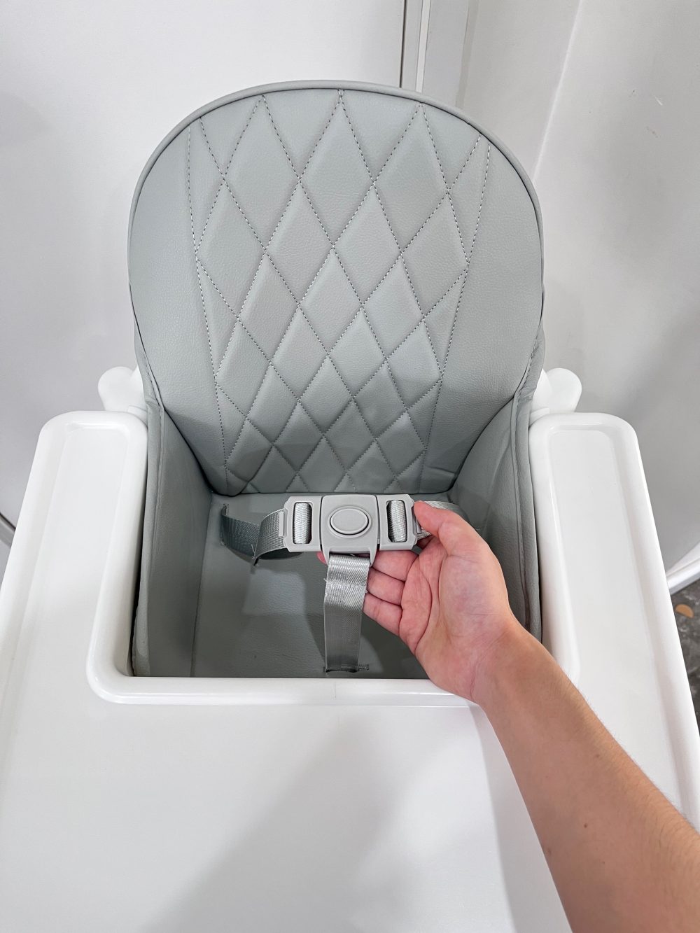 Ghế ăn dặm cho bé BabyHop màu trắng kèm thanh gác chân (6→36m) - Ảnh 11