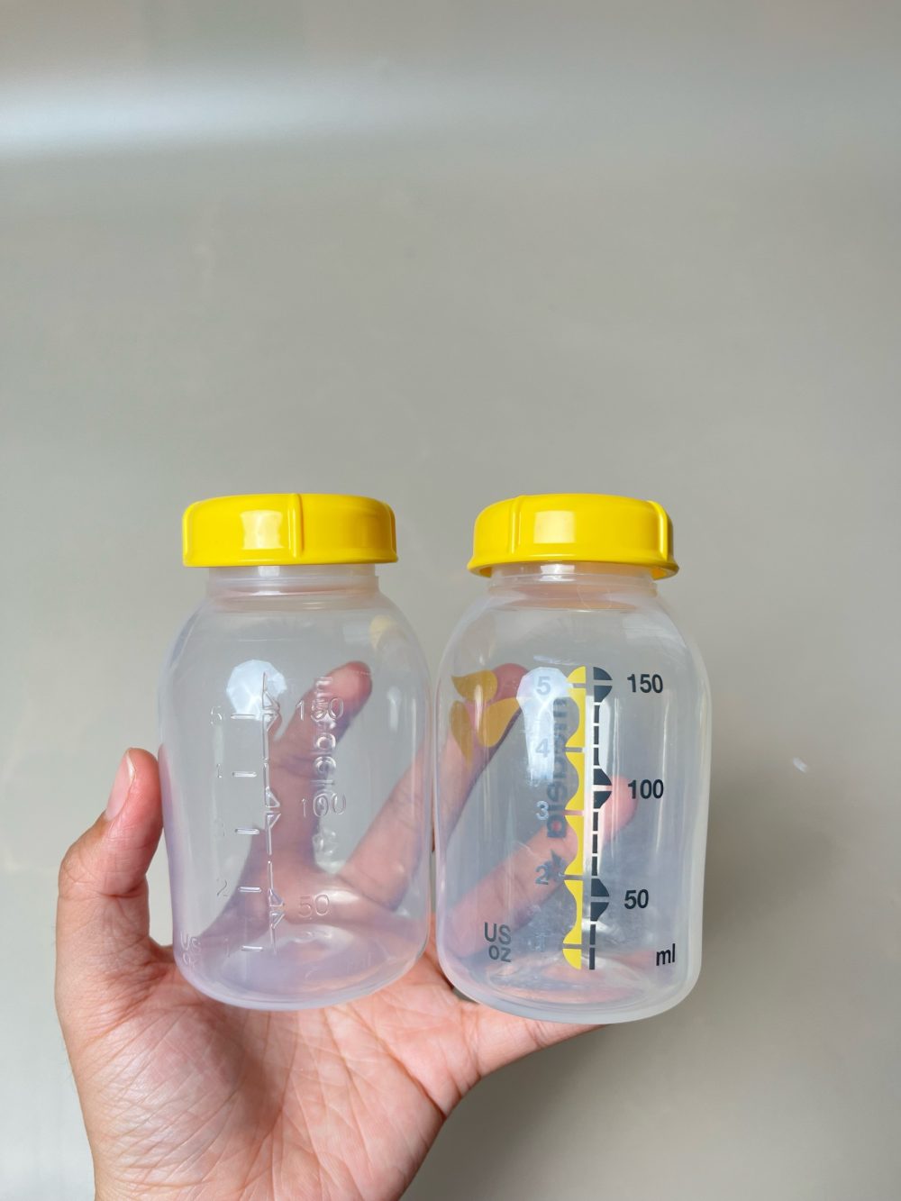 Bộ phụ kiện cổ nối máy hút sữa Medela kèm ống hơi Medela Freestyle, bình trữ sữa ( no box) - Ảnh 5