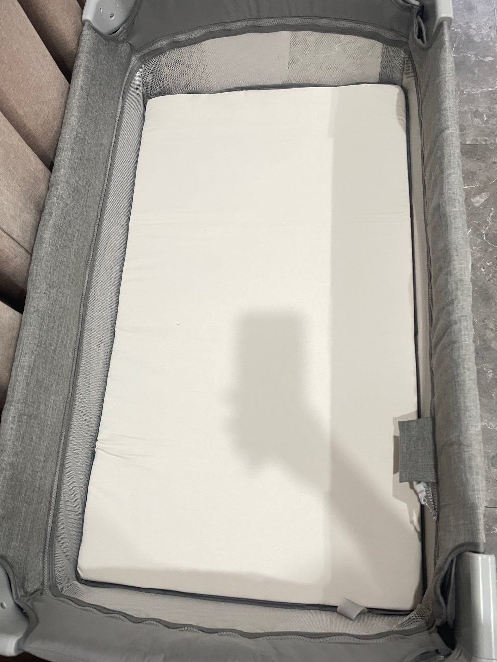 Giường cũi cho bé Joie Kubbie Sleep Foggy Gray (tối đa 9kg) - Ảnh 6