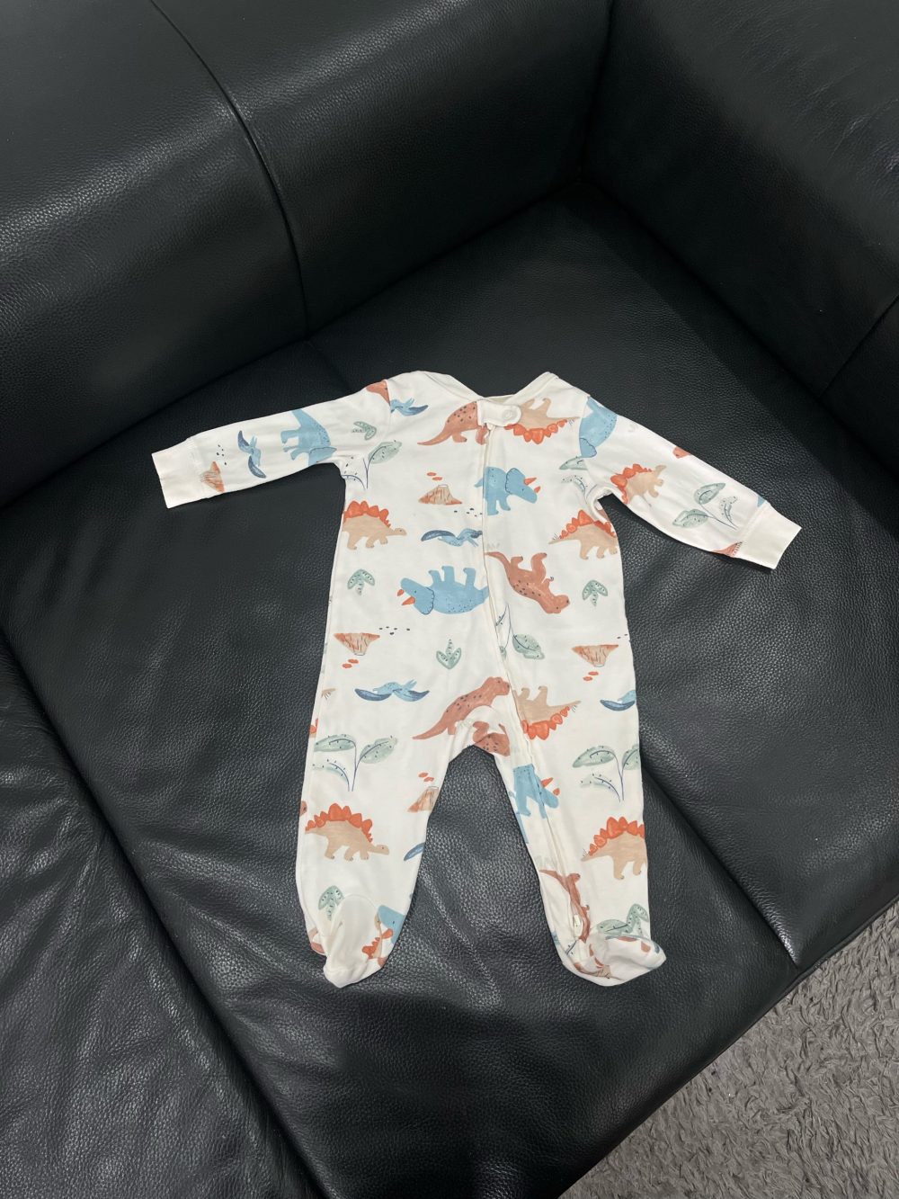 Set 2 sleepsuit Carter’s hoạ tiết khủng long, vịt ( size: 6m) - Ảnh 8