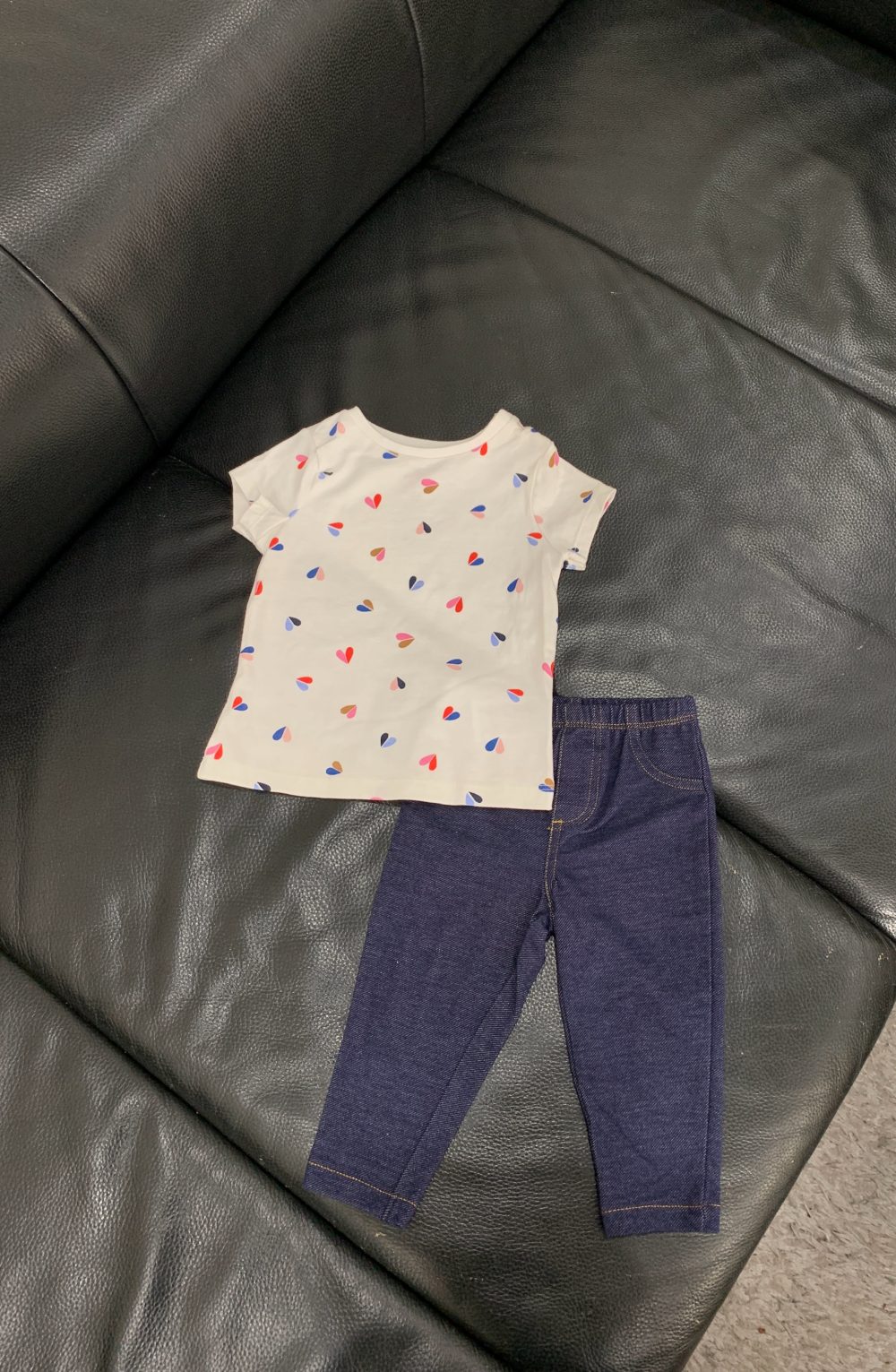 Bộ áo ngắn tay quần dài Mother Care, Carter's hoạ tiết trái tim (9-12m) - Ảnh 2