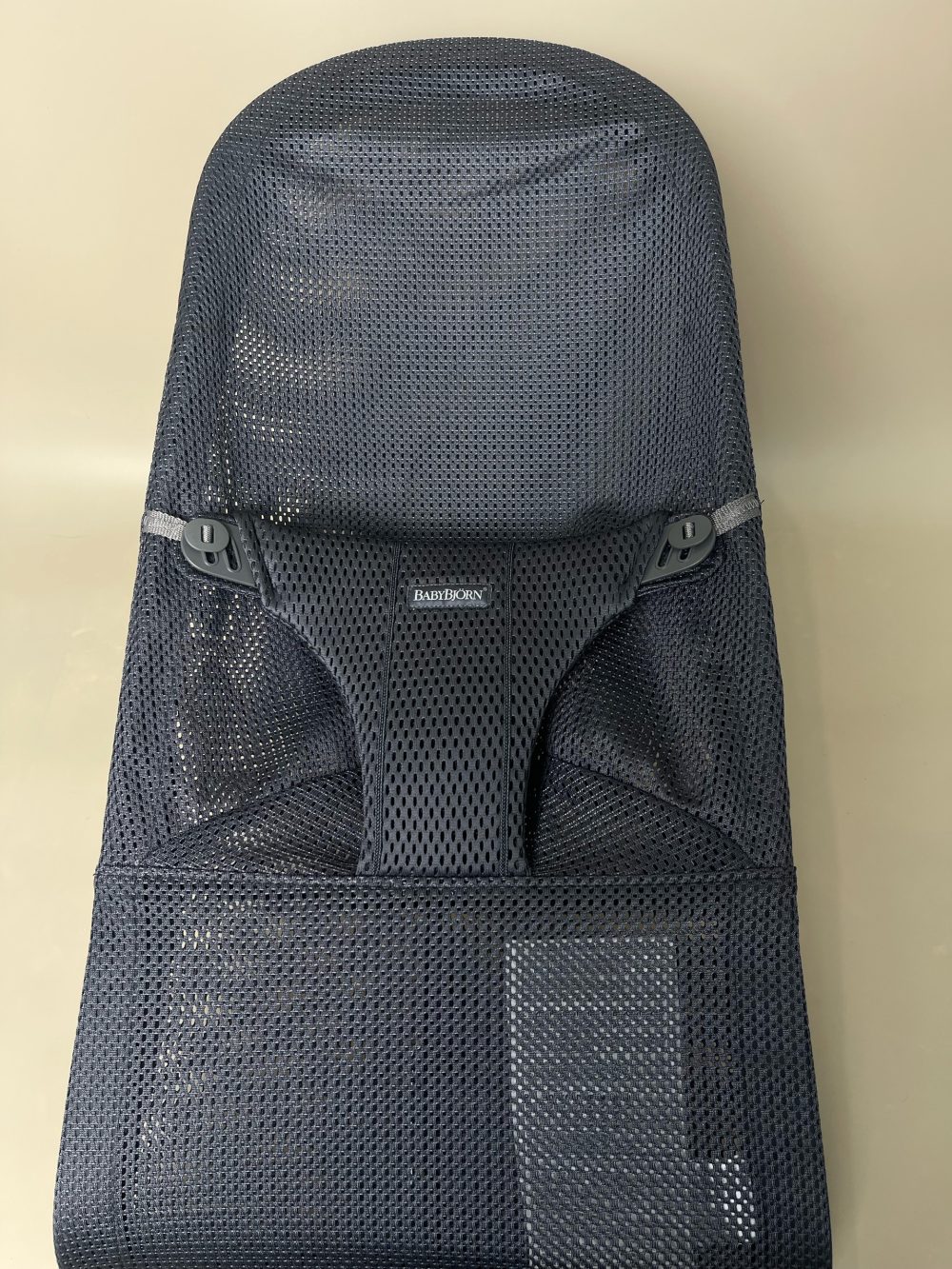 Ghế rung Baby Bjorn Bouncer Bliss vải lưới mesh màu anthracite ( no box) - Ảnh 2