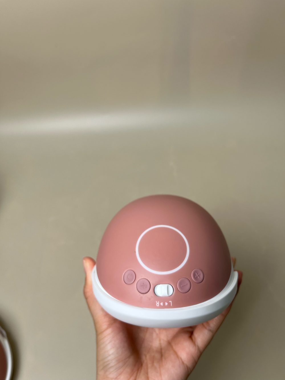 Máy hút sữa không dây MOMCOZY M9 ( full box, BH 22/4/2027) - Ảnh 16