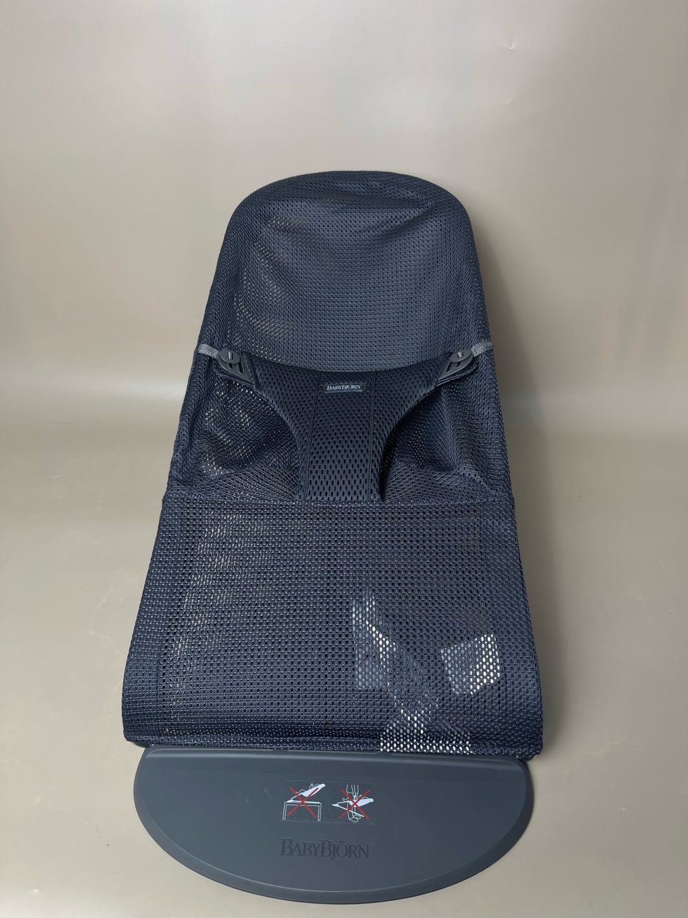Ghế rung Baby Bjorn Bouncer Bliss vải lưới mesh màu anthracite ( no box) - Ảnh 7