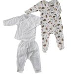 Sleepsuit Nordstrom màu trắng tặng kèm set dài tay Nous màu trắng (3→6m)
