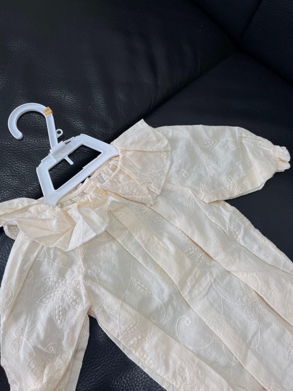 Set 2 bộ bodysuit Zara, carter’s màu vàng (size: 6→12m) - Ảnh 3