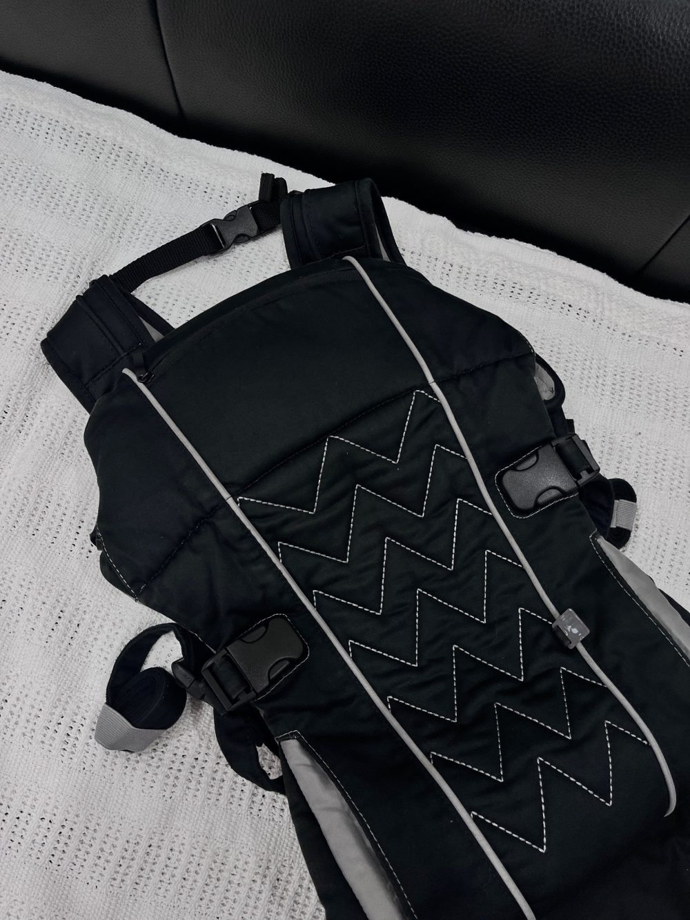 Địu 4 tư thế Mothercare ( size: Sơ sinh-> 15kg) tặng kèm dây đeo đa năng Lil' Sidekick - Ảnh 25