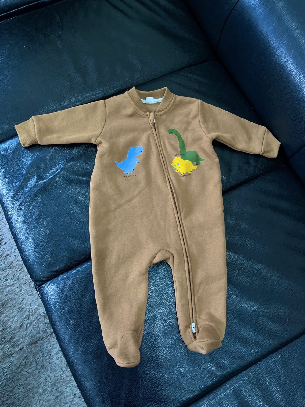 Sleepsuit hoạ tiết khủng long Minene màu nâu (size 12→18m) - Ảnh 3