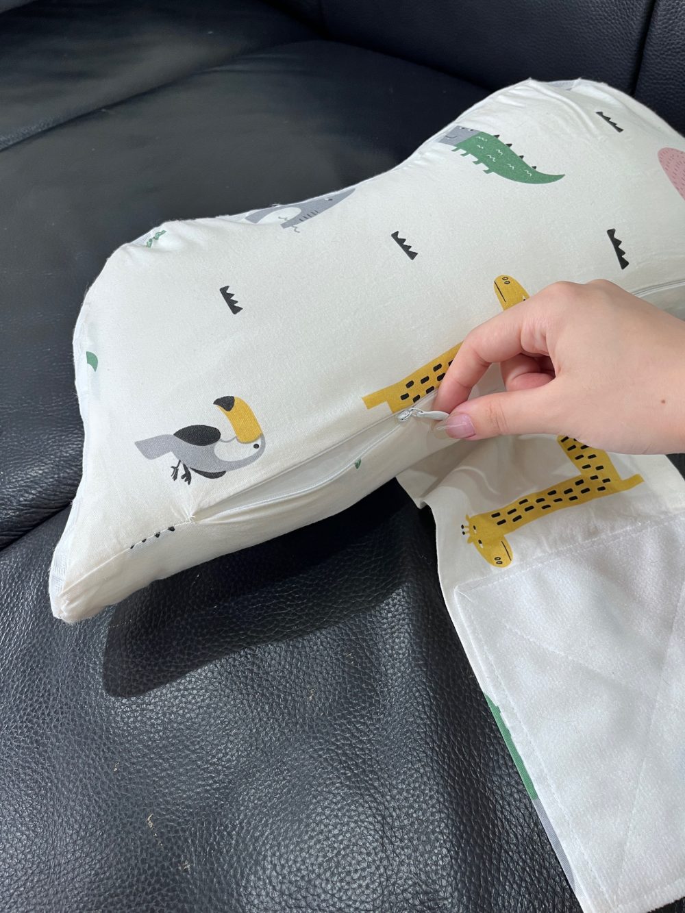 Gối hỗ trợ cho bé ti Gubei màu trắng - Ảnh 10