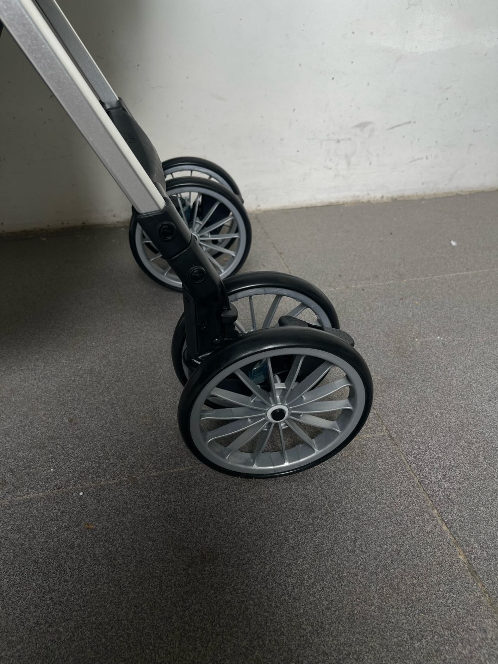 Xe đẩy Combi Umbretta Premium - Ảnh 15