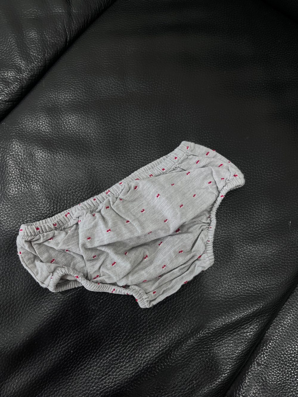 Set váy và quần thêu dobby Mothercare màu xám ( size: 6→9m) - Ảnh 4