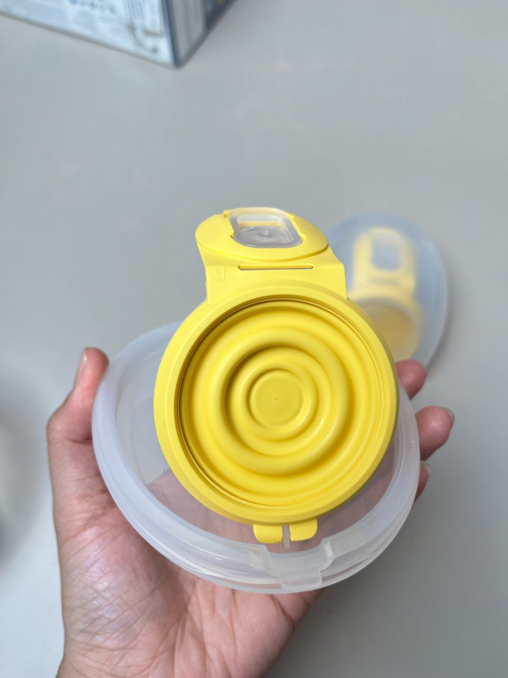 Máy hút sữa Medela Freestyle Hands-free (BH 10/3/2027, full box) tặng kèm áo hút sữa - Ảnh 10
