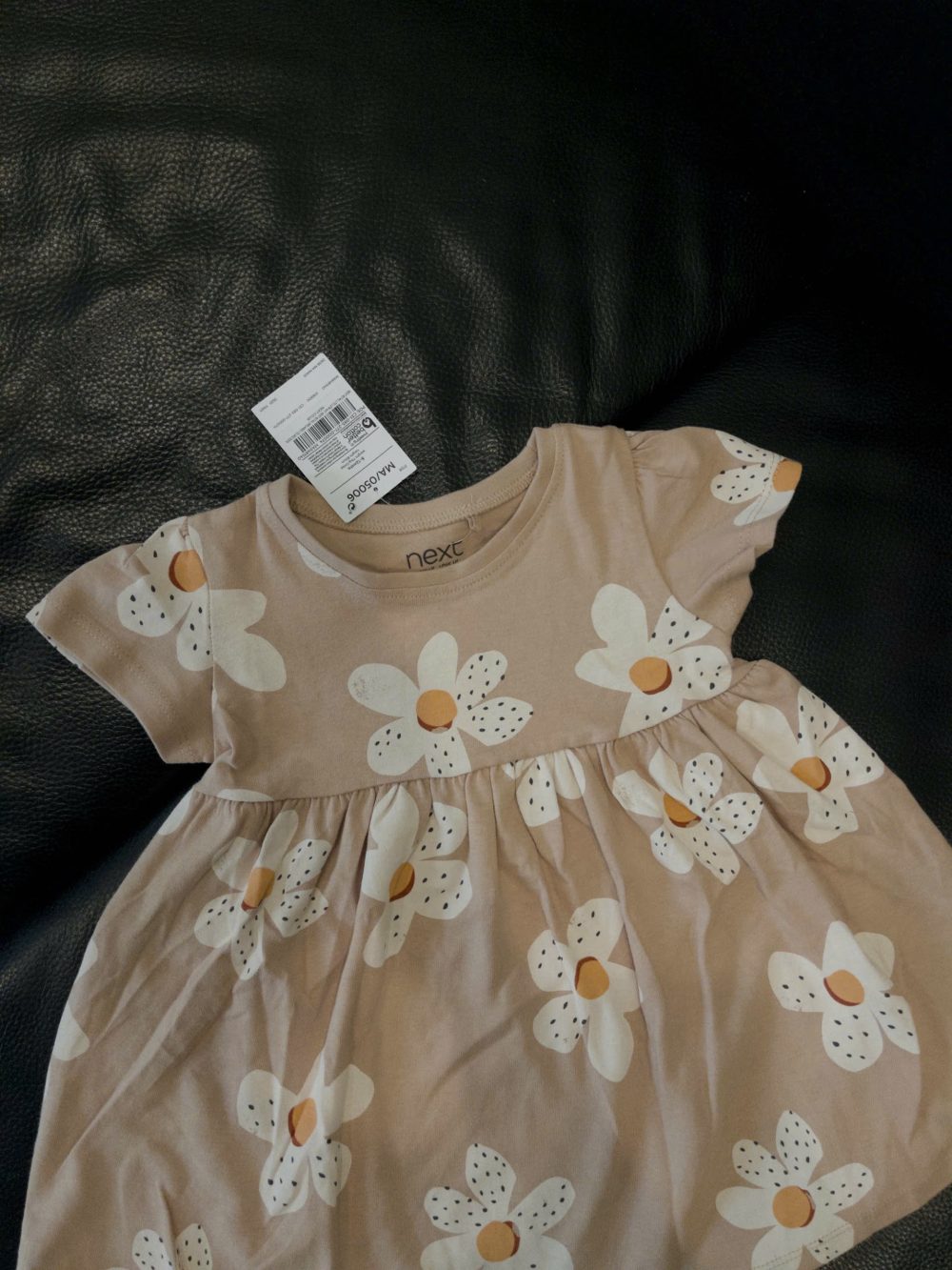 Váy đầm xòe Next baby Cotton mỏng mát họa tiết hoa màu be( size: 9/12m, 12/18m,5/6m) - Ảnh 3