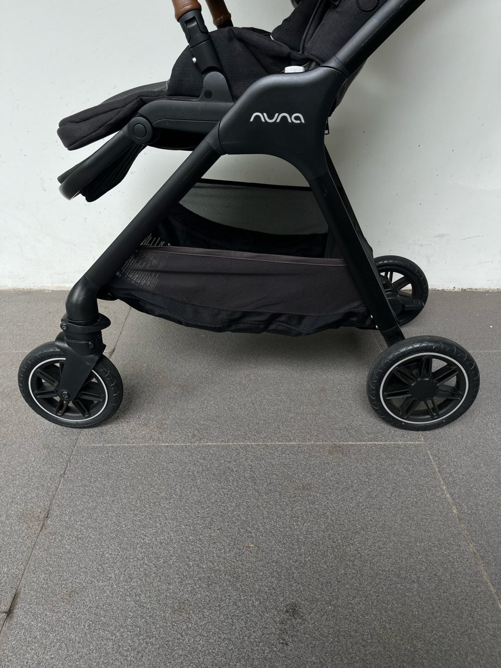 Xe đẩy Nuna triv màu xám khung đen ( size: 0->22kg) - Ảnh 16
