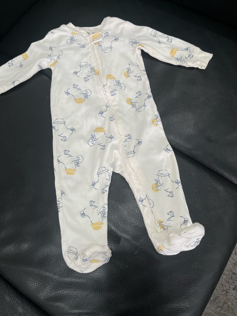 Set 2 sleepsuit Carter’s hoạ tiết khủng long, vịt ( size: 6m) - Ảnh 11