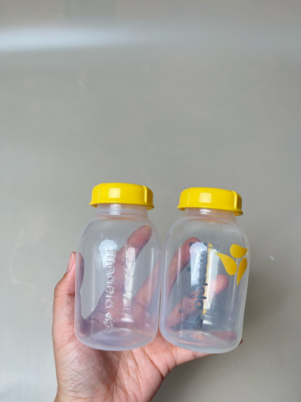 Bộ phụ kiện cổ nối máy hút sữa Medela kèm ống hơi Medela Freestyle, bình trữ sữa ( no box) - Ảnh 6