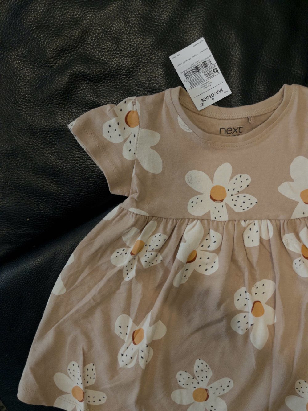 Váy đầm xòe Next baby Cotton mỏng mát họa tiết hoa màu be( size: 9/12m, 12/18m,5/6m) - Ảnh 4