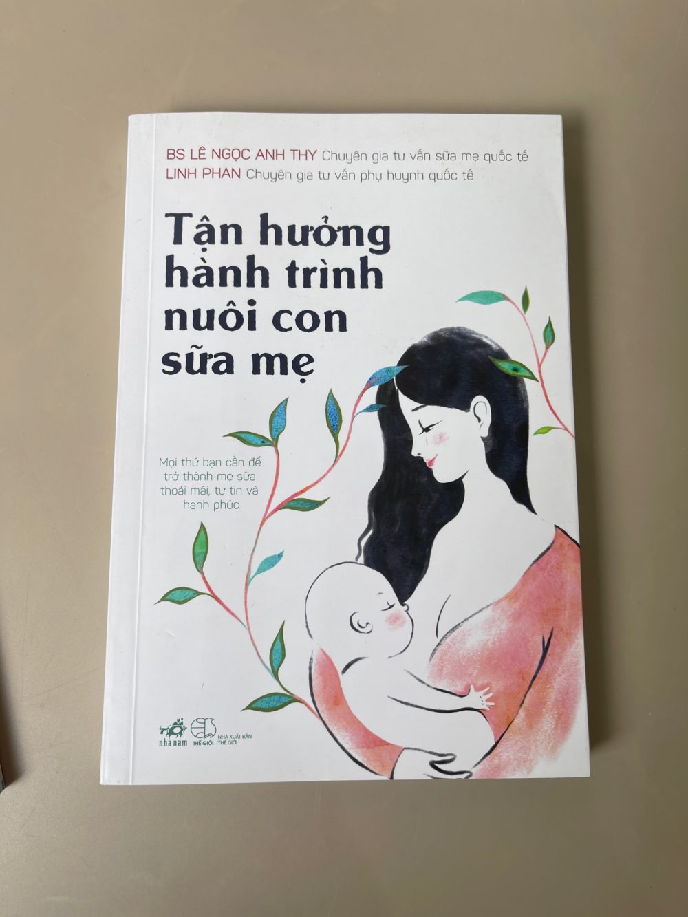 Set 2 sách Cẩm nang chăm sóc bé yêu và Tận hưởng hành trình nuôi con sữa mẹ - Ảnh 8