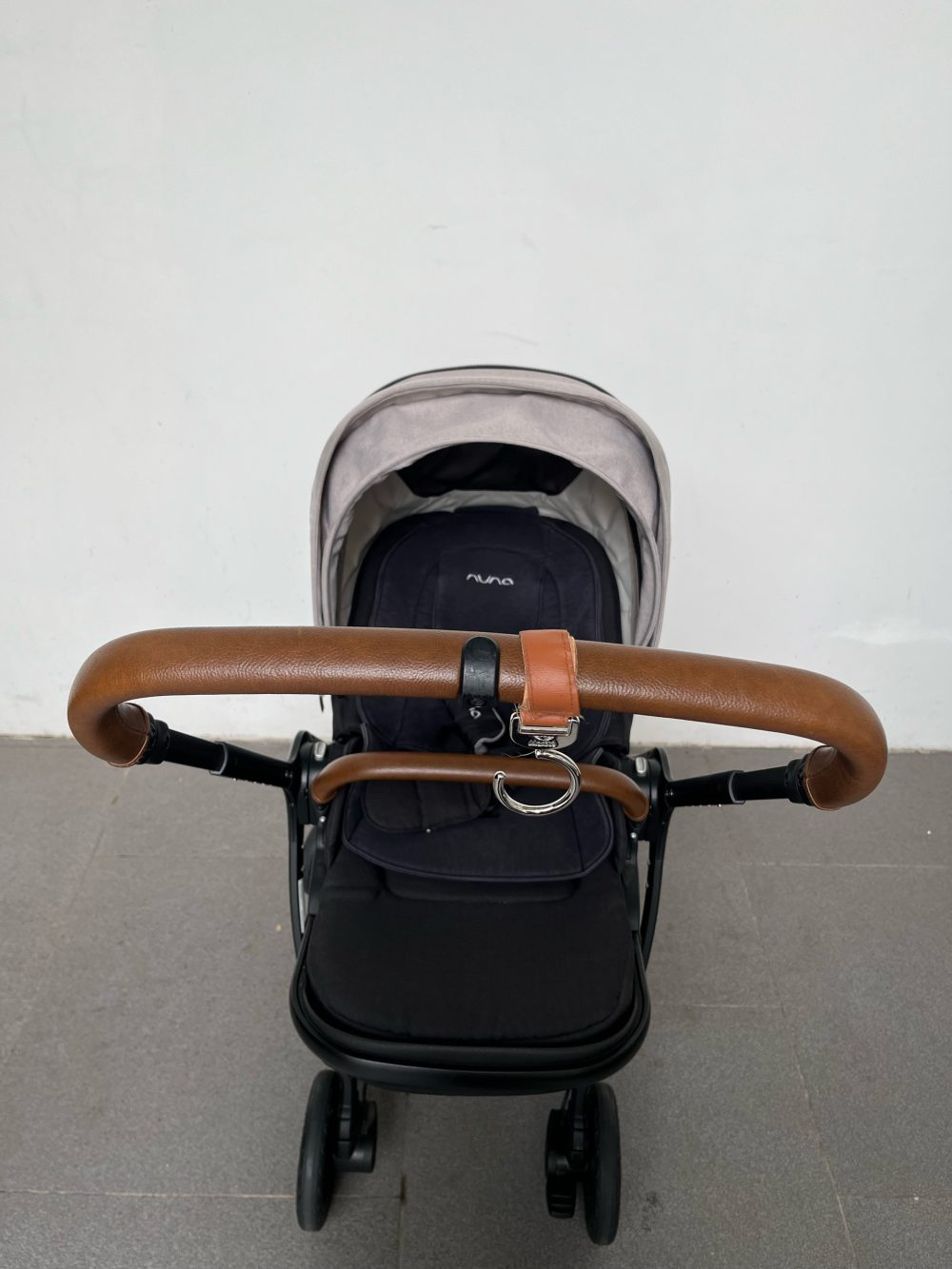 Xe đẩy Nuna triv màu xám khung đen ( size: 0->22kg) - Ảnh 5