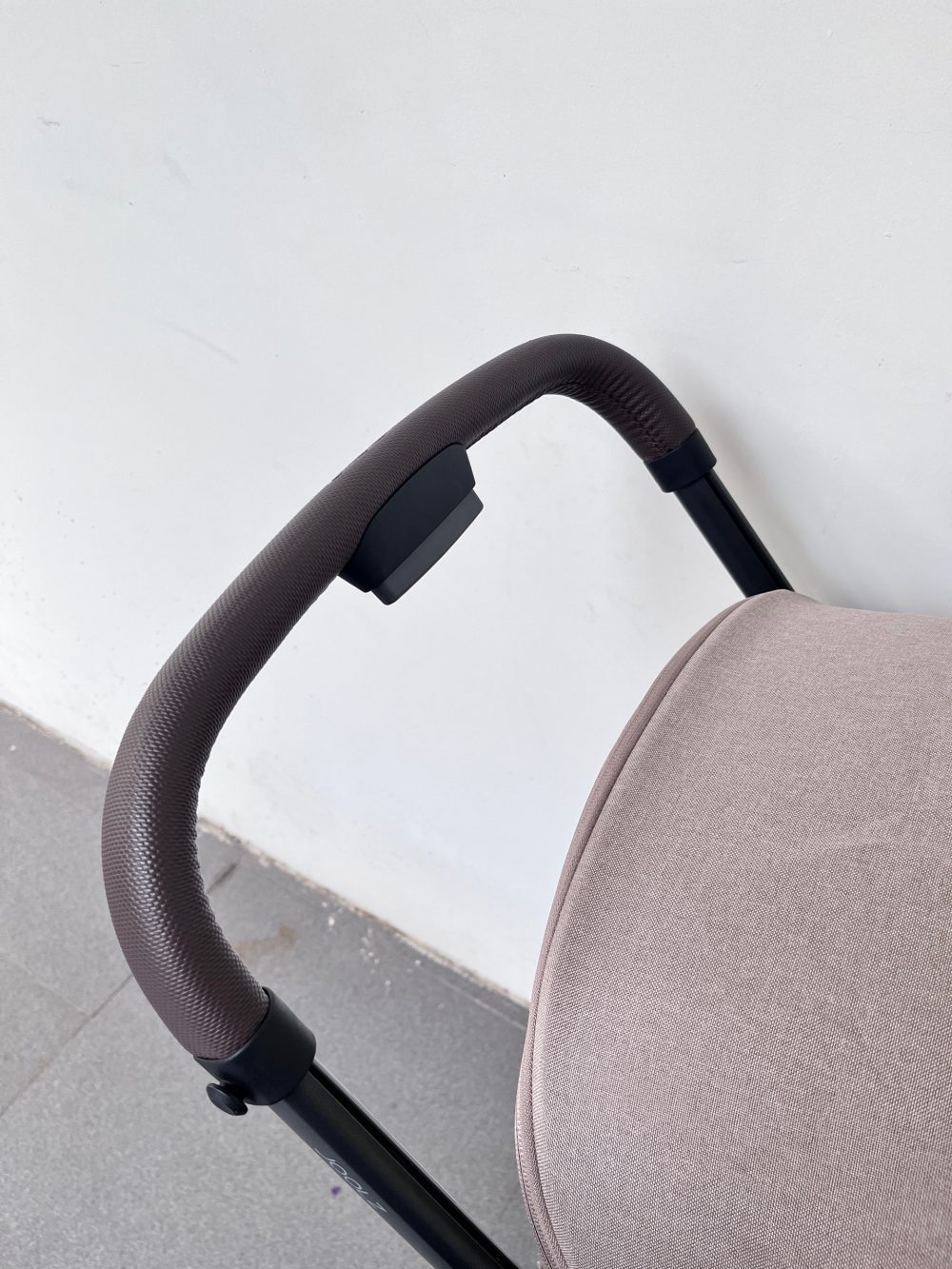 Xe đẩy Joolz Aer Plus màu Lovely Taupe( size: 0->4y tối đa 22kg) - Ảnh 2