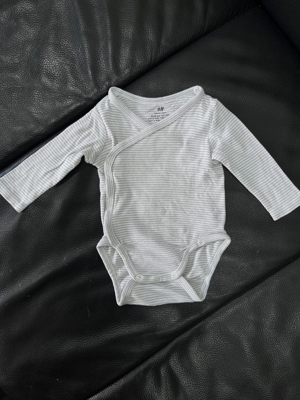 Set bodysuit len Mothercare kèm 2 bodysuit H&M màu trắng/sọc xanh (size 0→4m) - Ảnh 5