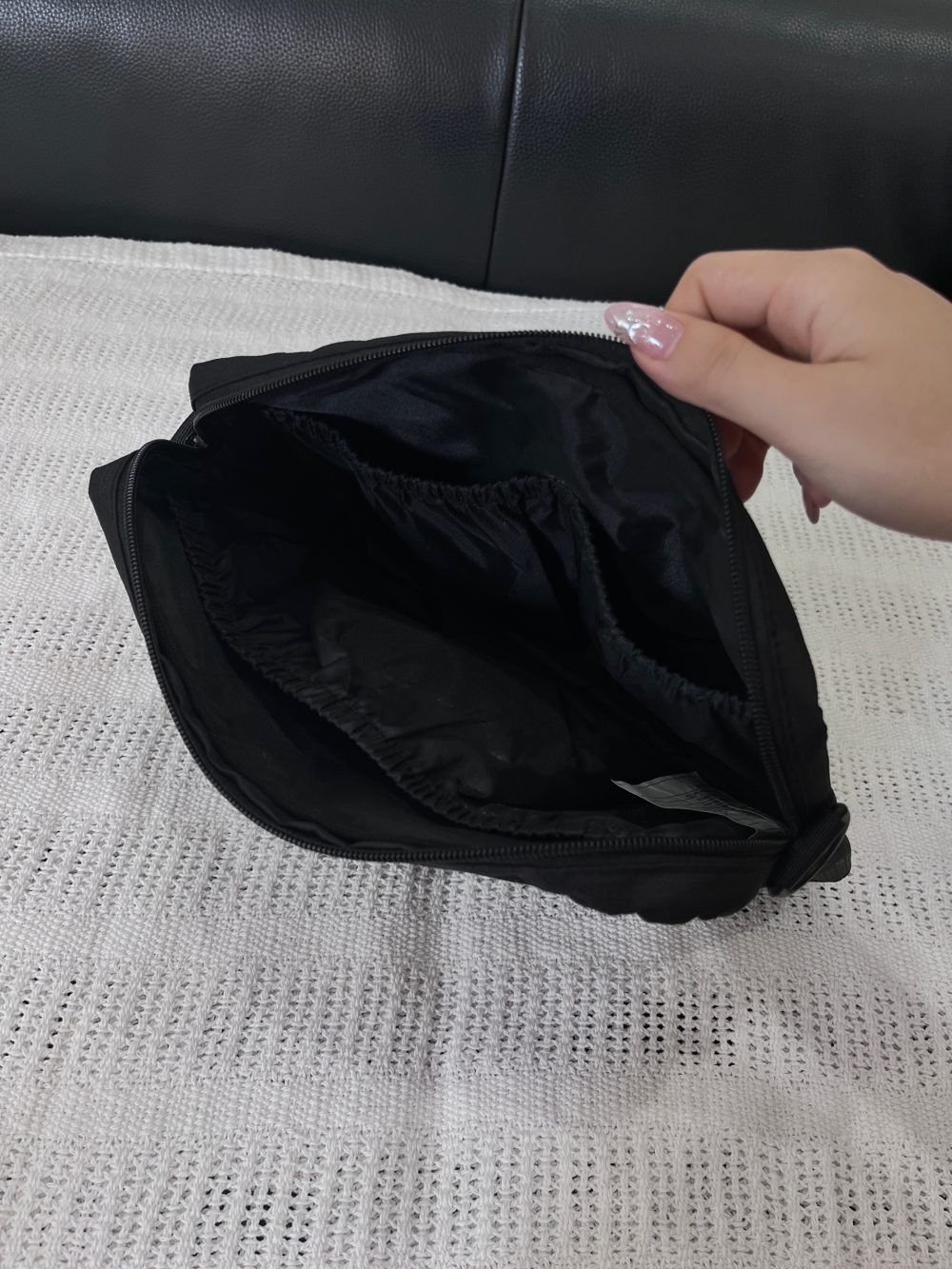 Miếng lót thay tã gấp gọn xách tay Momcozy màu đen - Ảnh 9