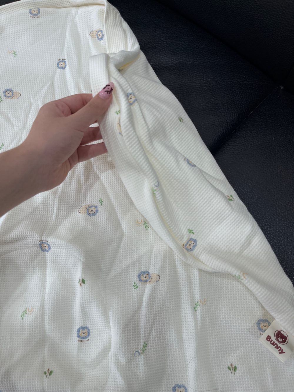 Set vỏ gối chống trào ngược, chăn và ủ choàng vải sợi tre Bunny họa tiết sư tử - Ảnh 15