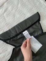 Xe đẩy kết hợp ghế ngồi ô tô Doona màu đen, tặng kèm đệm xe đẩy và miếng lót ô tô (1,8→13,6kg, còn túi đựng) - Ảnh 2