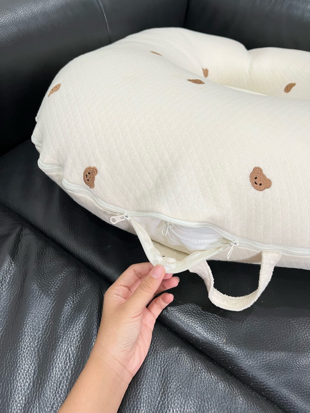 Gối chống trào ngược Rototo bebe cotton lụa hoạ tiết gấu màu be - Ảnh 7