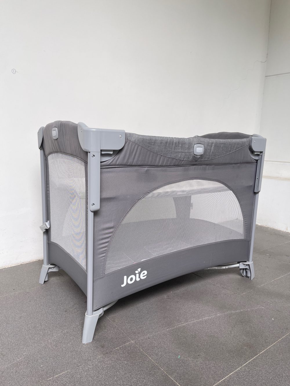 Cũi gấp gọn Joie Kubbie Sleep Foggy Gray ( còn túi đựng) - Ảnh 3