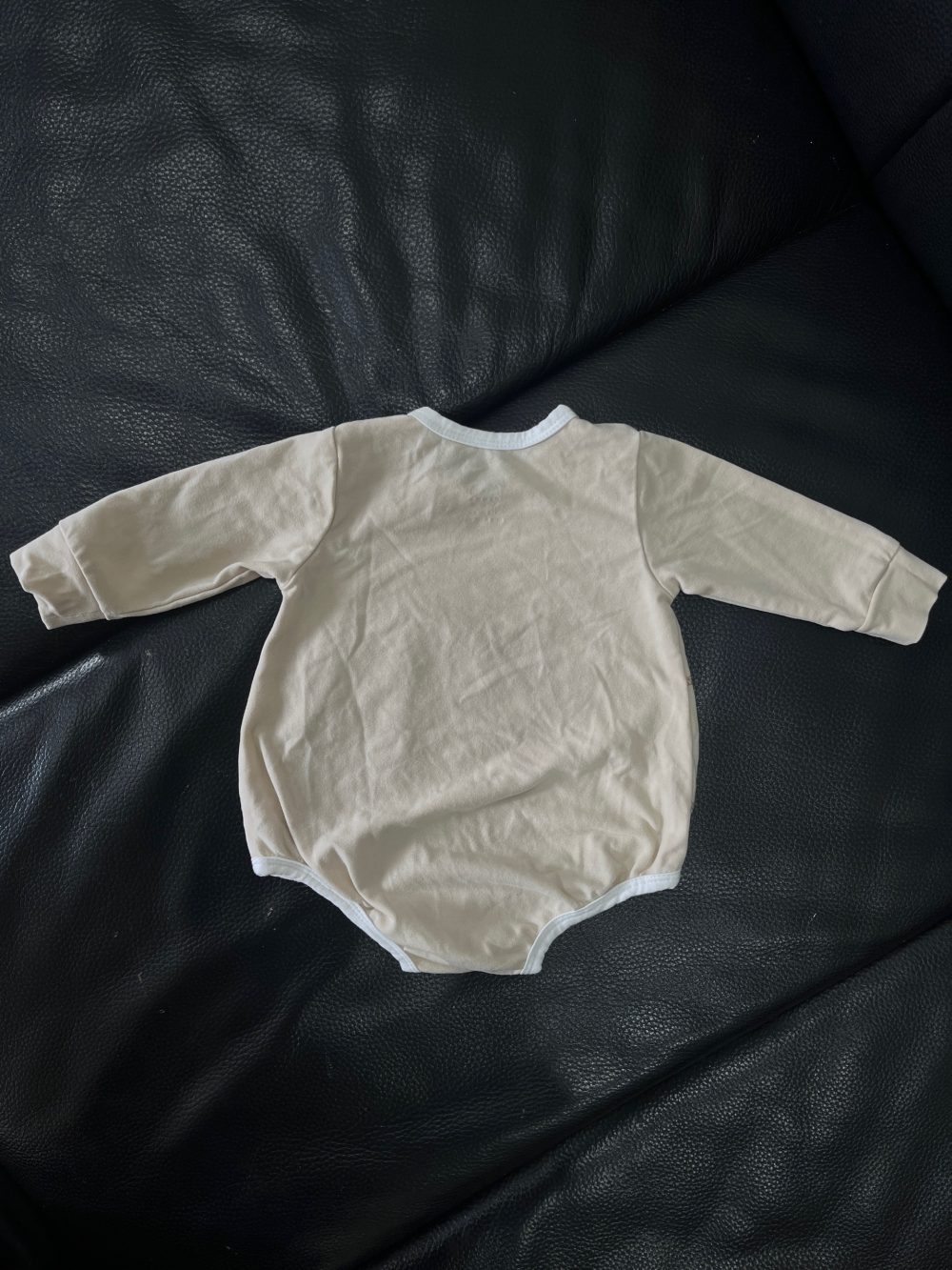 Set bodysuit dài tay kèm quần La Pomme màu nâu (size 0→3m) và bộ quần áo dài tay Asbaby màu trắng (size 3→6m) tặng kèm sleepsuit no brand màu trắng - Ảnh 5