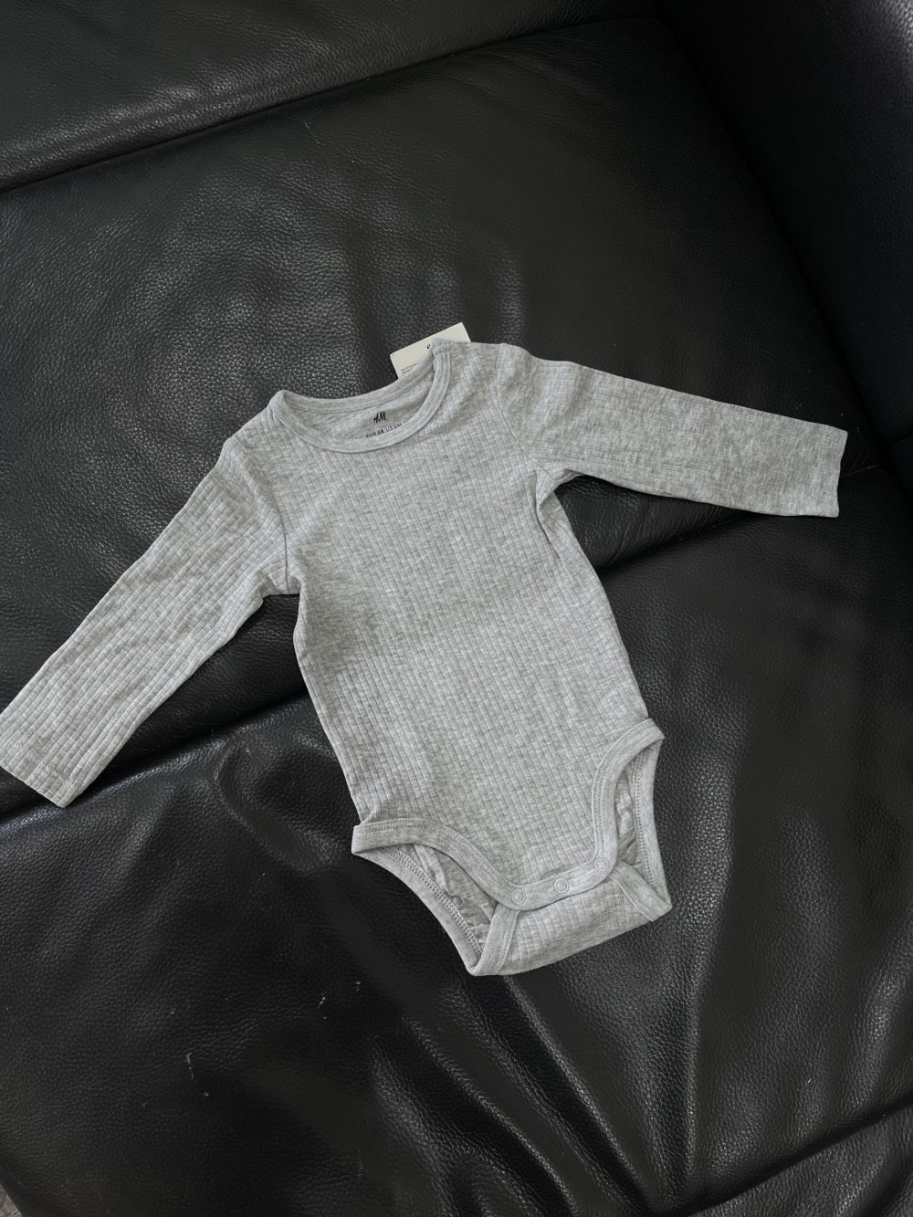 Set 2 bodysuit dài tay H&M màu trắng/xám (size 4→6m) - Ảnh 14