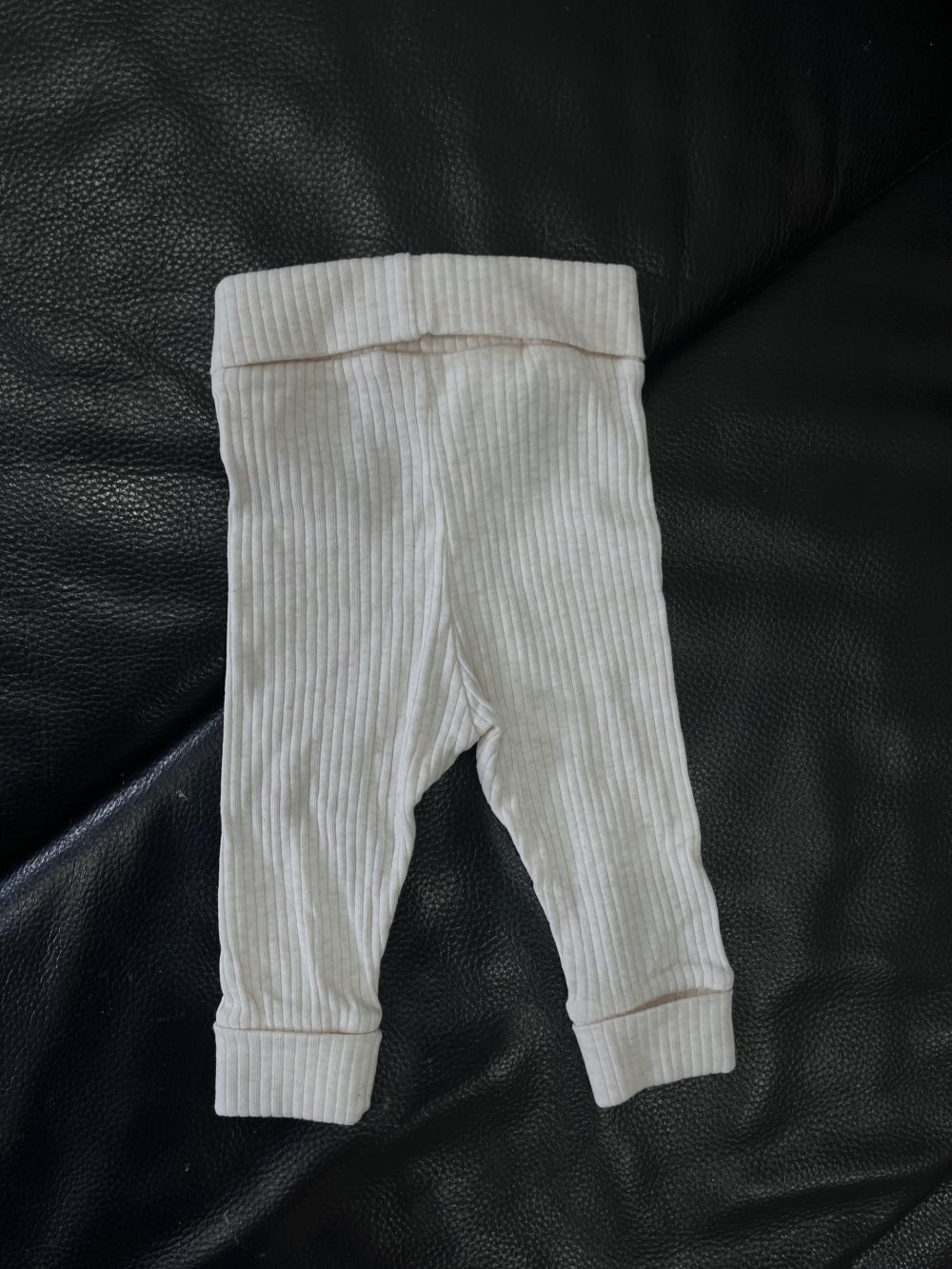 Set 2 bodysuit dài tay Mothercare màu nâu/xanh (size 1→3m) tặng kèm quần dài H&M màu be (size 2→4m) - Ảnh 9