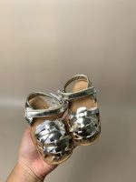 Sandal rọ tập đi Next baby màu gold (12-18m/11,5-12cm) - Ảnh 2