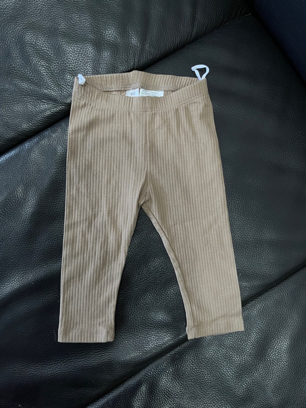 Set 2 quần dài H&M màu be/nâu (size 6→9m) - Ảnh 3