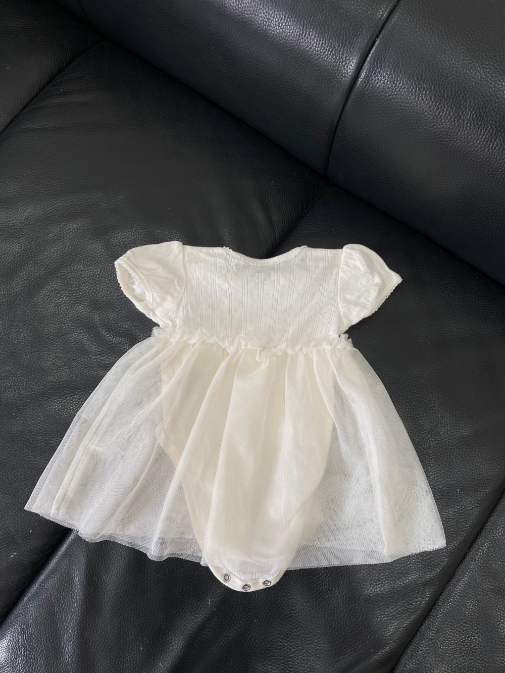 Váy xoè H&M vải tuyn màu kem, tặng kèm váy bodysuit nhí hoa hồng (size: 0->3m) - Ảnh 15