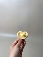 Núm ti giả Moyuum silicone màu vàng (1-3m/ kèm hộp đựng) - Ảnh 5