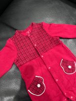 Bộ liền thân dài Nous màu đỏ phối kẻ ca rô kèm mũ và lá cổ trắng (size 6→9m) - Ảnh 2