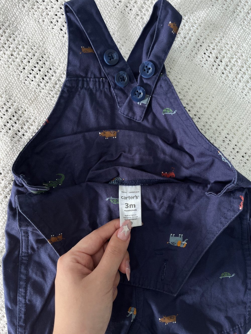Set đồ bộ ngắn tay MoneBebé màu trắng kèm 2 yếm và 1 bodysuit Carter’s màu xanh (size 3→9m) - Ảnh 9