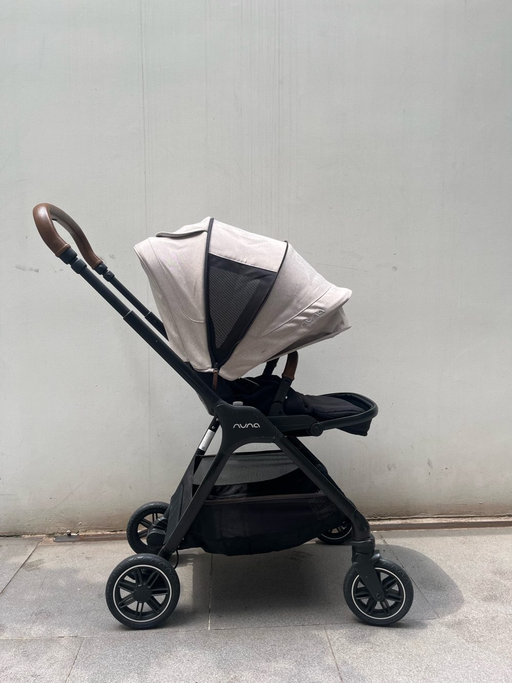 Xe đẩy Nuna Triv màu xám khung đen (size: 0–>4y, tối đa 22kg) - Ảnh 2