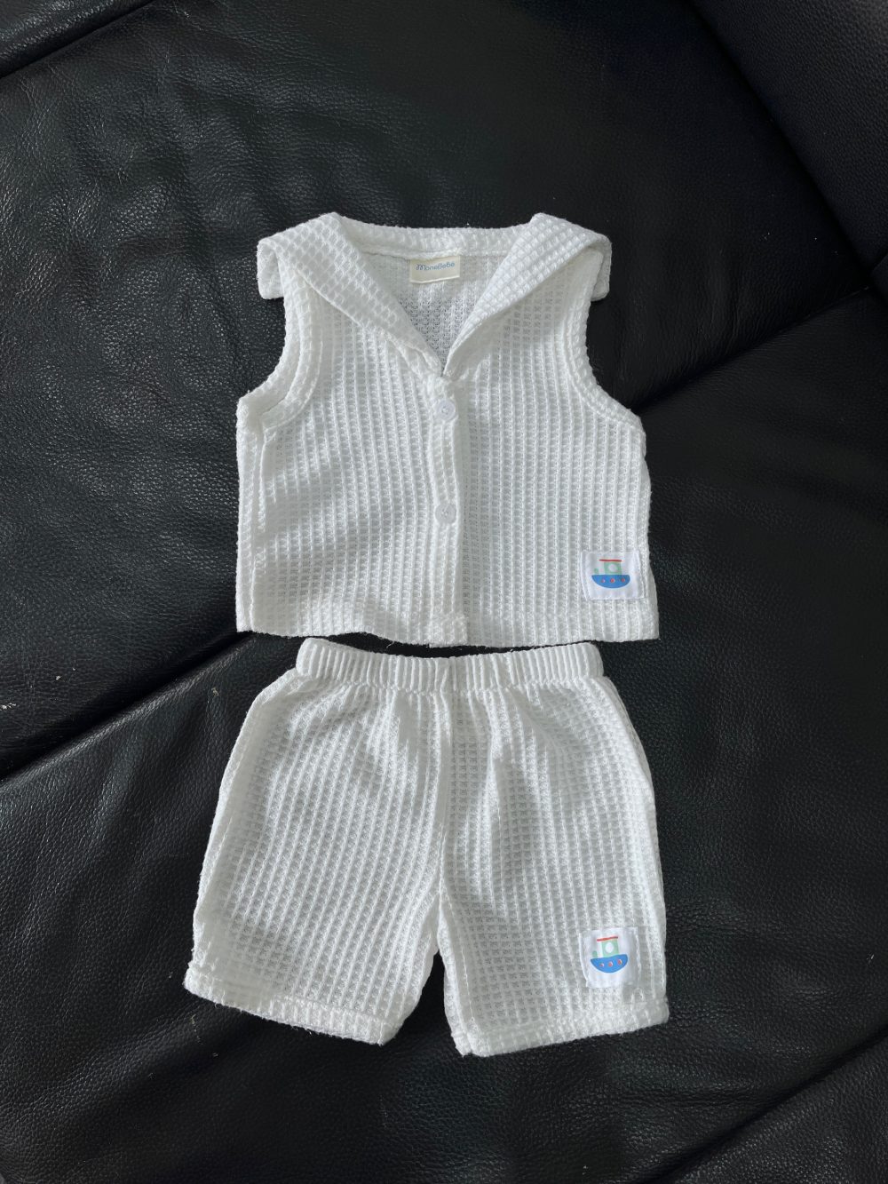 Set đồ bộ ngắn tay MoneBebé màu trắng kèm 2 yếm và 1 bodysuit Carter’s màu xanh (size 3→9m) - Ảnh 30