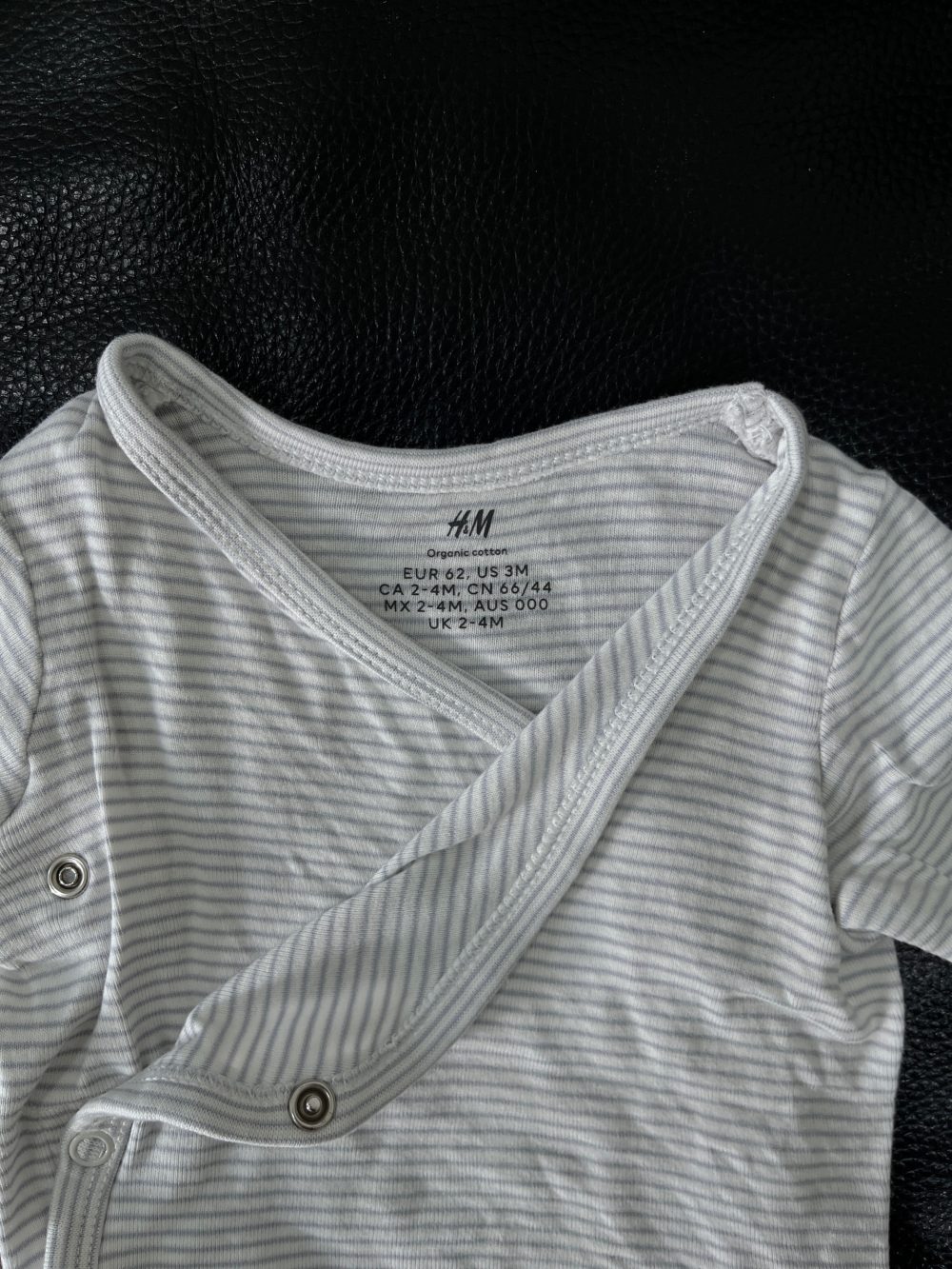 Set bodysuit len Mothercare kèm 2 bodysuit H&M màu trắng/sọc xanh (size 0→4m) - Ảnh 11