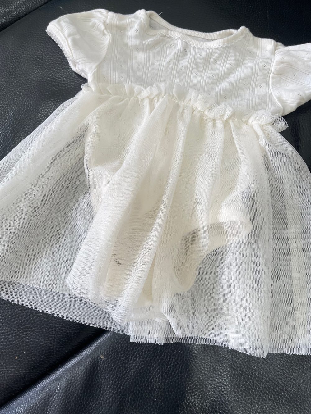 Váy xoè H&M vải tuyn màu kem, tặng kèm váy bodysuit nhí hoa hồng (size: 0->3m) - Ảnh 9