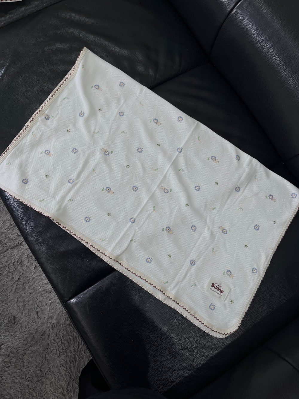 Set vỏ gối chống trào ngược, chăn và ủ choàng vải sợi tre Bunny họa tiết sư tử - Ảnh 8
