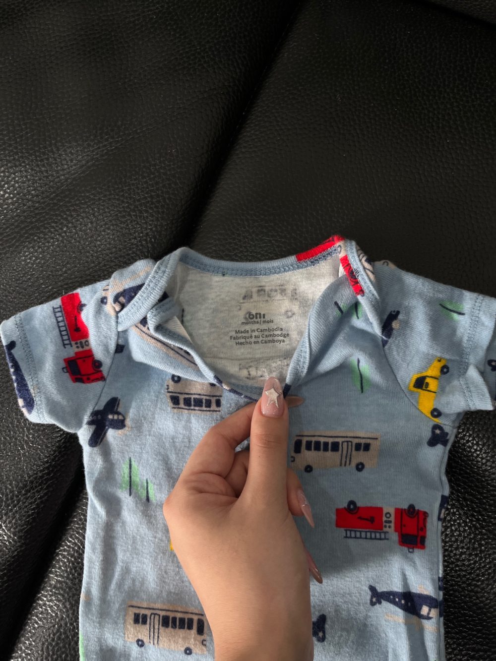 Set đồ bộ ngắn tay MoneBebé màu trắng kèm 2 yếm và 1 bodysuit Carter’s màu xanh (size 3→9m) - Ảnh 20