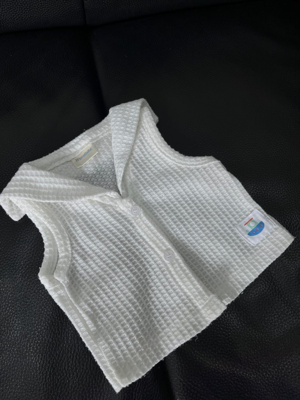 Set đồ bộ ngắn tay MoneBebé màu trắng kèm 2 yếm và 1 bodysuit Carter’s màu xanh (size 3→9m) - Ảnh 32
