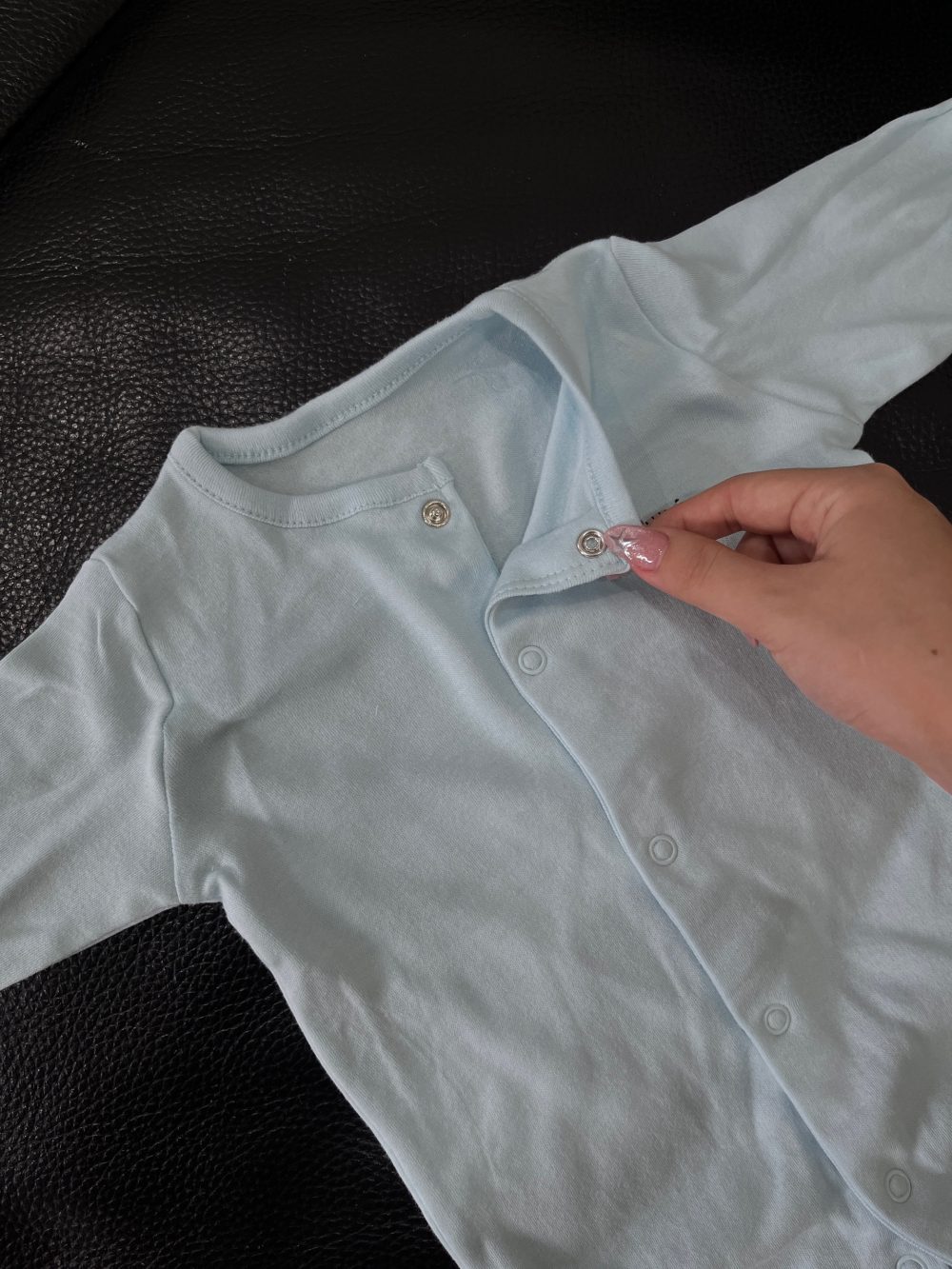 Set 2 bodysuit dài tay Mothercare màu nâu/xanh (size 1→3m) tặng kèm quần dài H&M màu be (size 2→4m) - Ảnh 5